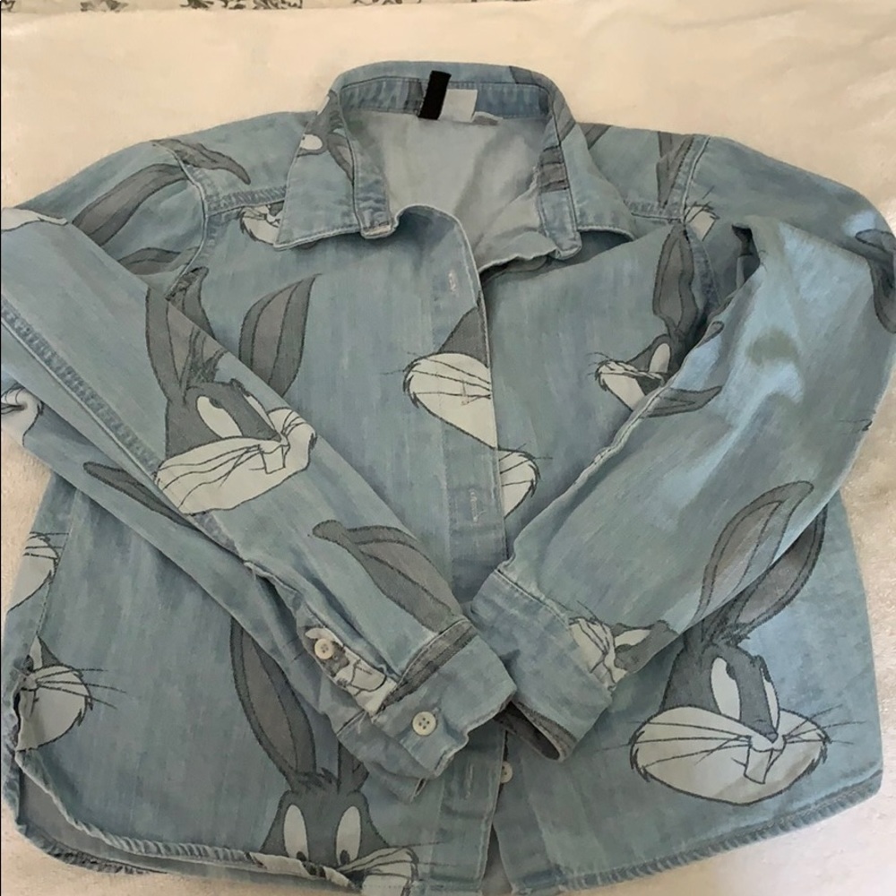 Looney Tunes long sleeve shirt